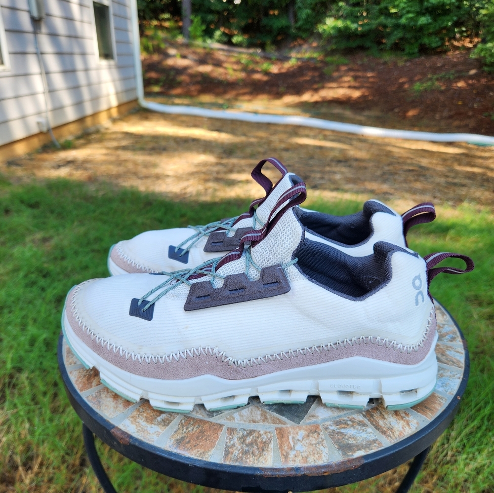On Running White, Light Pink & Navy Athletic Shoes - Picture 5 of 12